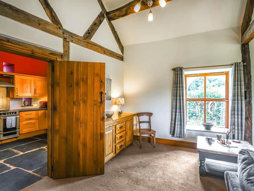 Dining room | Y Dderwen, Penybontfawr