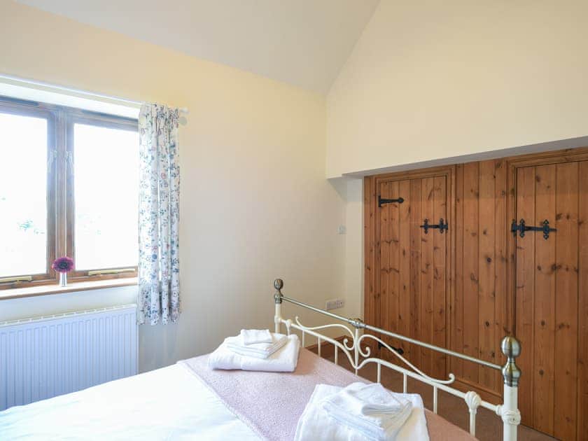 Double bedroom | Y Dderwen, Penybontfawr