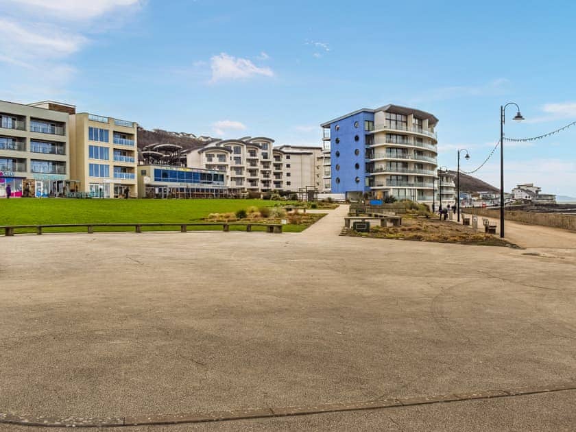 Surrounding area | The Shrimp, Westward Ho!