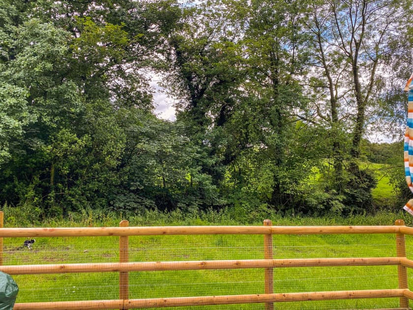 Surrounding area | Sun Valley-Tranquillity - Sun Valley, Stockton Brook, near Leek