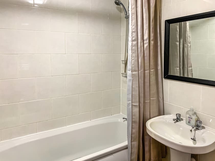 Bathroom | Sunny Rhyl Apartment - Sunny Properties, Rhyl