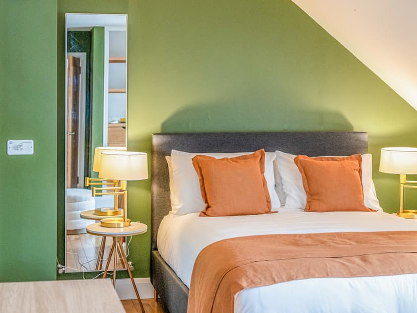 Double bedroom | The Retreat, Llangoedmor