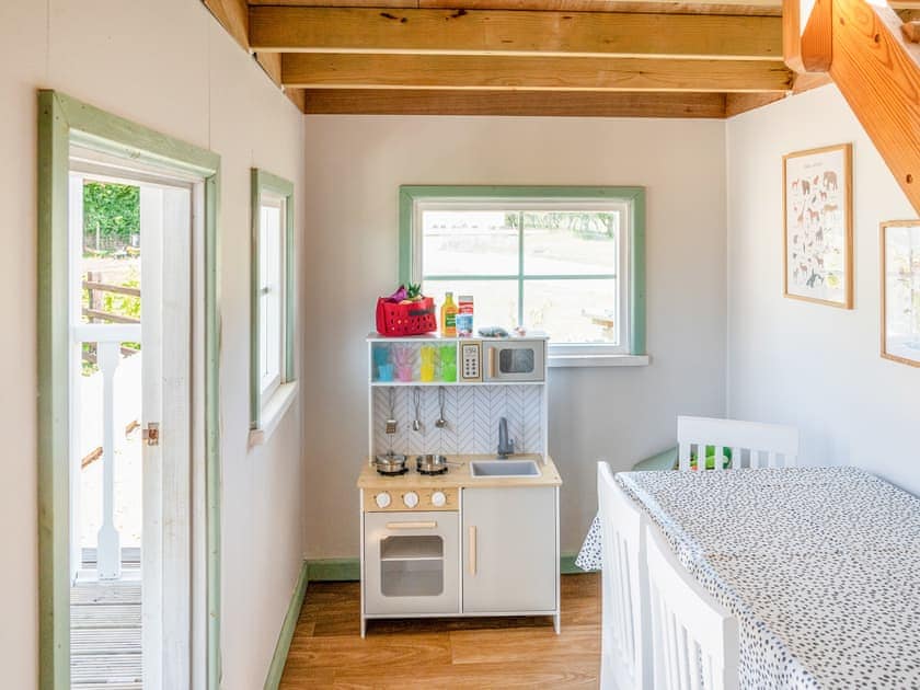Summerhouse | The Retreat, Llangoedmor