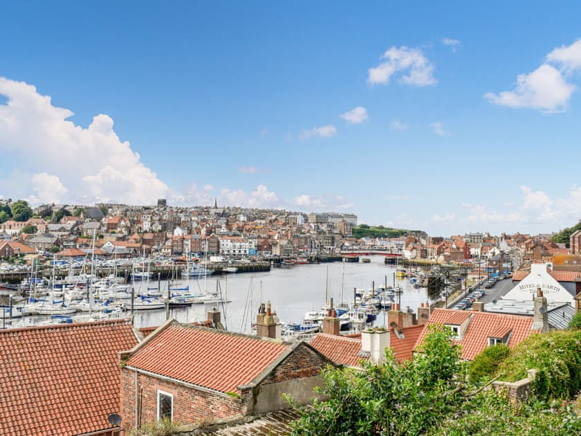 Surrounding area | White Cottage, Whitby