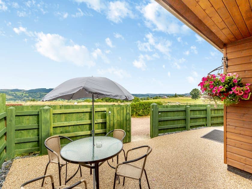 Sitting-out-area | The Stables, Forden, near Welshpool