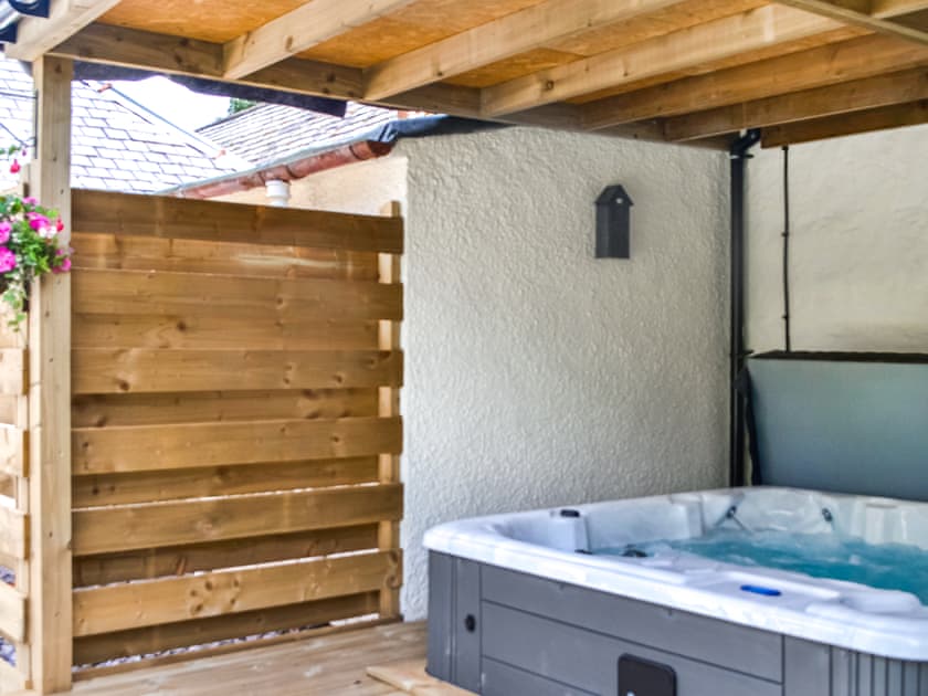 Hot tub | Terraughtie Cottage West - Terraughtie Farm Cottages, Dumfries