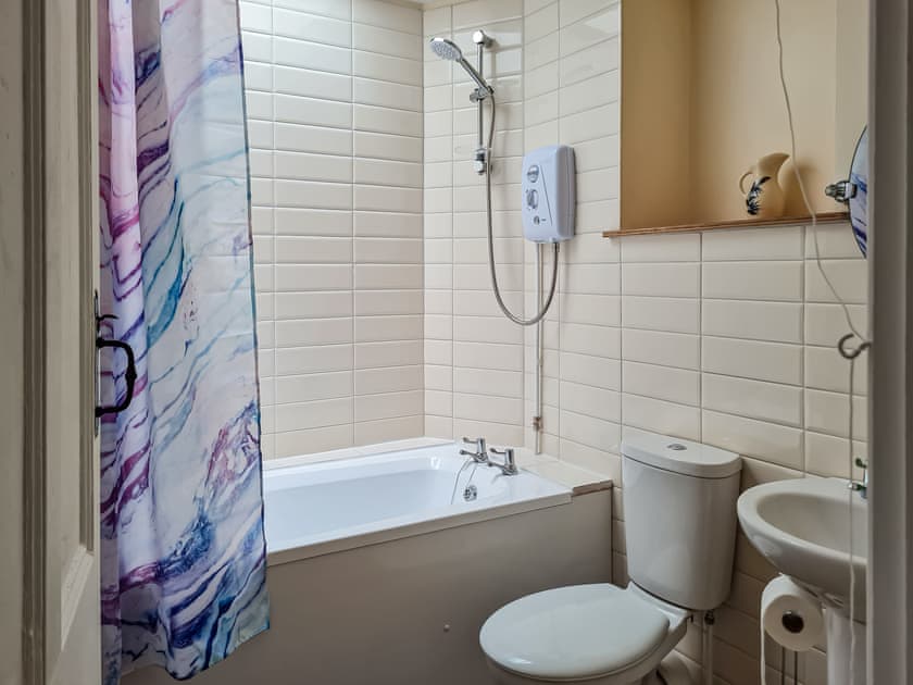Bathroom | Carnlussack Cottage, Troon, near Camborne