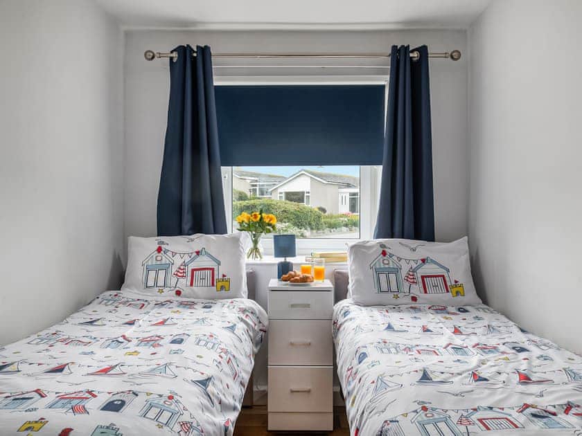 Twin bedroom | Harbour View, Cemaes Bay