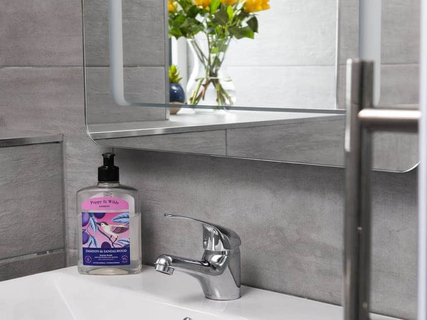Shower room | Harbour View, Cemaes Bay