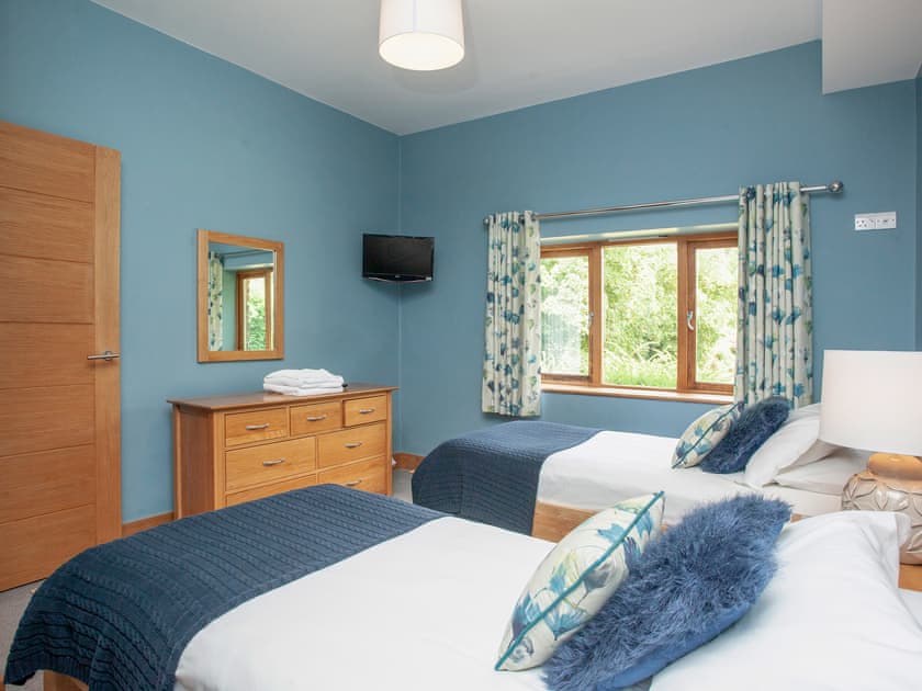 Twin bedroom | Higher Poulston - Wisteria House -  , Harbertonford, near Totnes