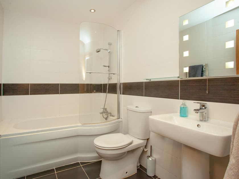 Bathroom | Higher Poulston - Wisteria House -  , Harbertonford, near Totnes