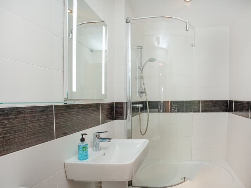 Bathroom | Higher Poulston - Wisteria House -  , Harbertonford, near Totnes