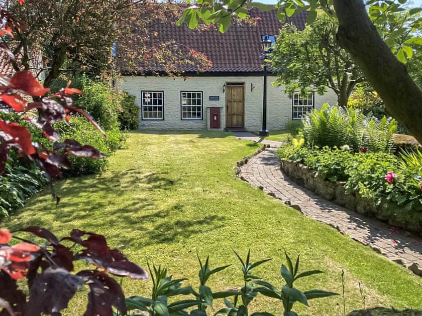Garden | Baker’s Cottage, Hotham, near Beverley