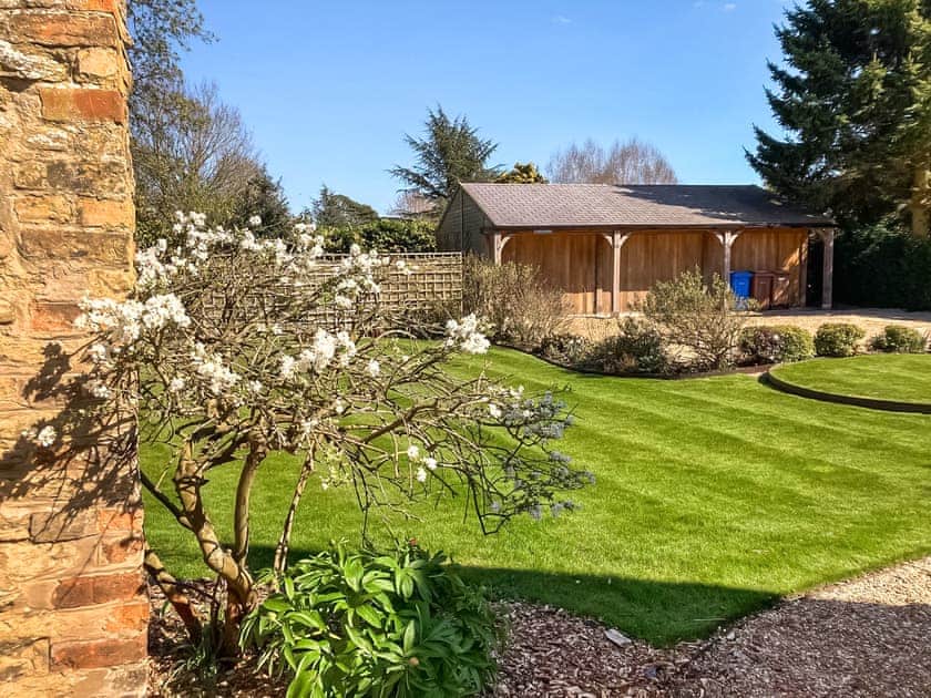 Garden | Baker’s Cottage, Hotham, near Beverley