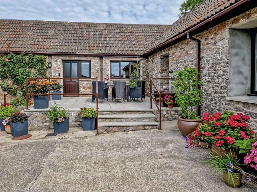 Relaxing sitting-out-area | Mendip - Wellington Farm, Priddy, near Wells