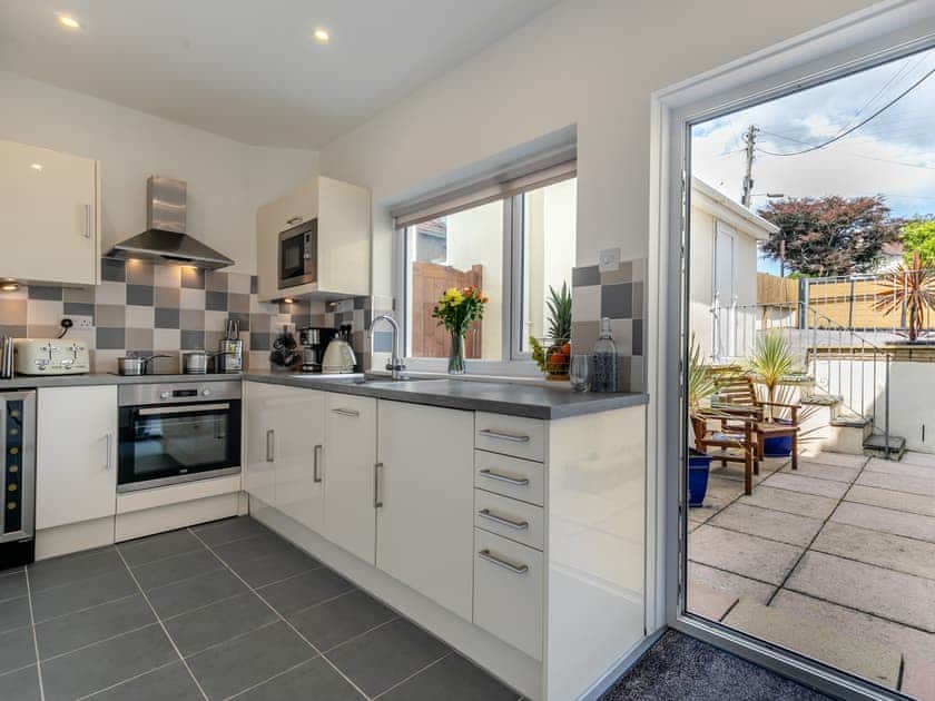 Kitchen | The Retreat, Falmouth