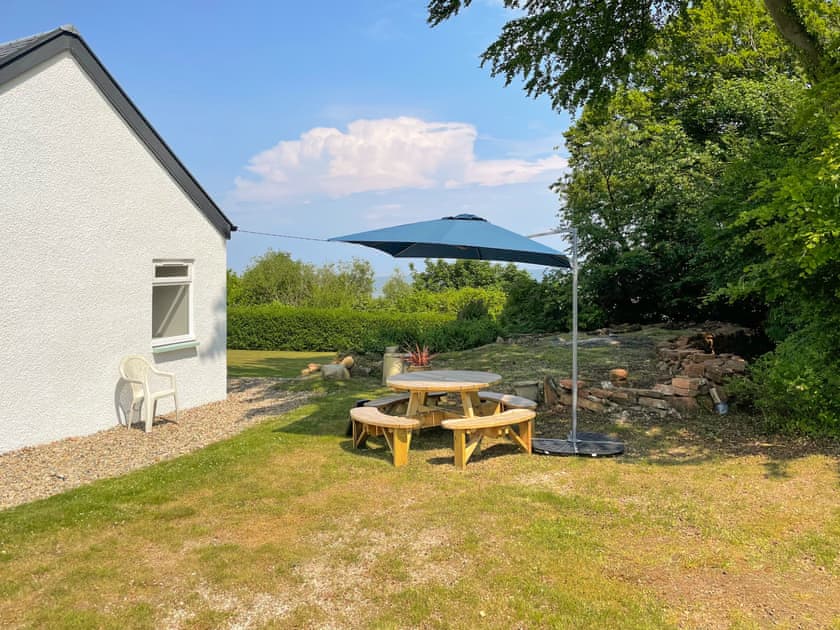 Sitting-out-area | Gowanhill, Whiting Bay