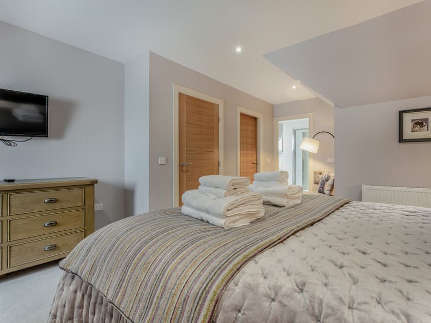 Double bedroom | Mayflower - Paddockhall Cottages, Linlithgow, near Edinburgh 