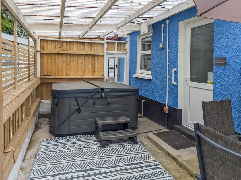 Sitting-out-area | Synod Cottage, Synod Inn, near Llandysul