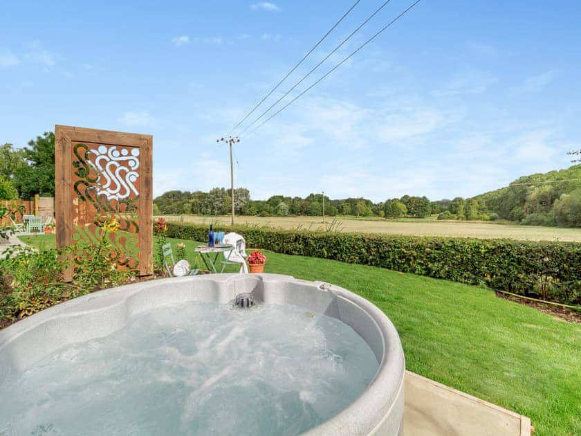 Hot tub | Loch Farm Stables, Watton