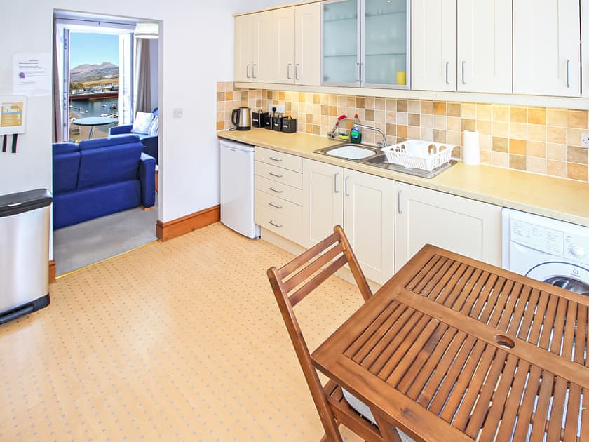 Kitchen/diner | Captain’s Rest, Porthmadog