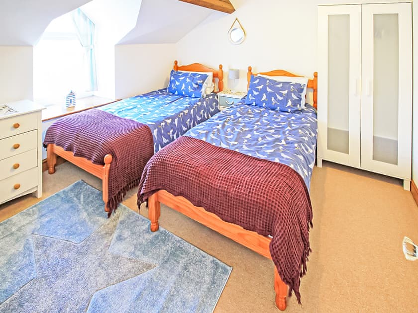 Twin bedroom | Captain’s Rest, Porthmadog