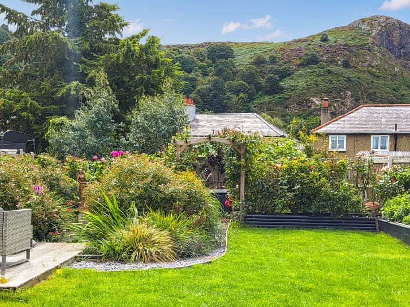 Garden | Afallon, Conwy
