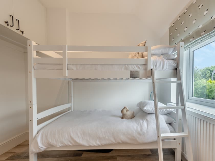 Bunk bedroom | Ardwyn, Square and Compass, near Haverfordwest