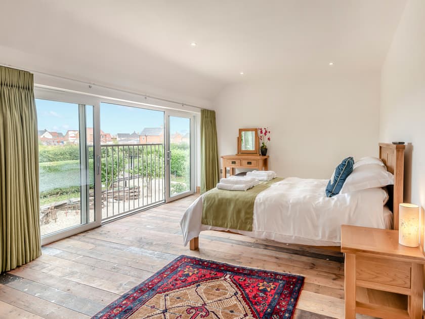 Double bedroom | Heron’s Den - Langton Hill Retreats, Langton Hill, near Horncastle