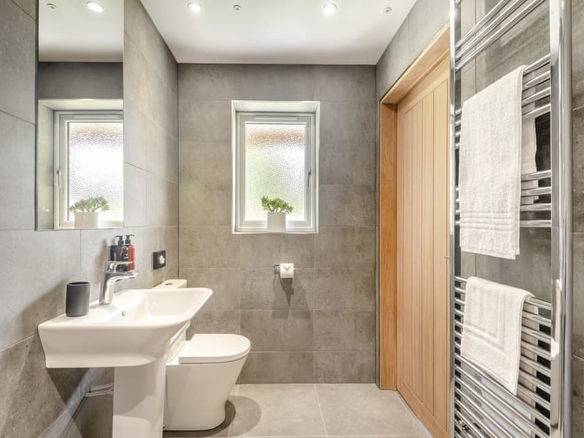 Bathroom | Heron’s Den - Langton Hill Retreats, Langton Hill, near Horncastle