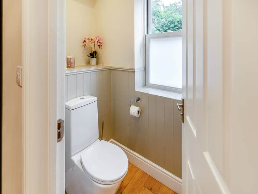 Bathroom | Whydown Cottage, Bexhill-on-Sea