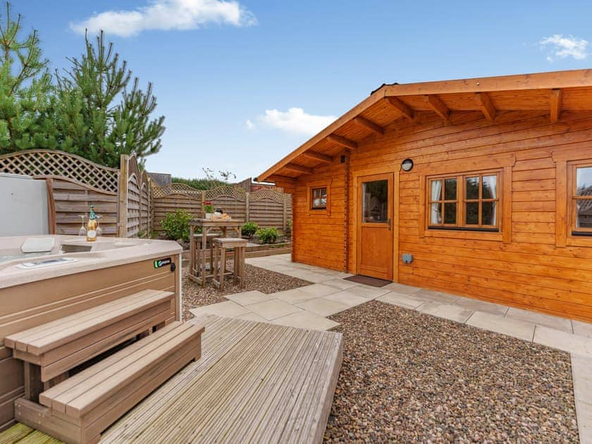 Exterior | Lochinvar Clydesdale Cabin - Lochinvar Lets, Plains, near Airdrie