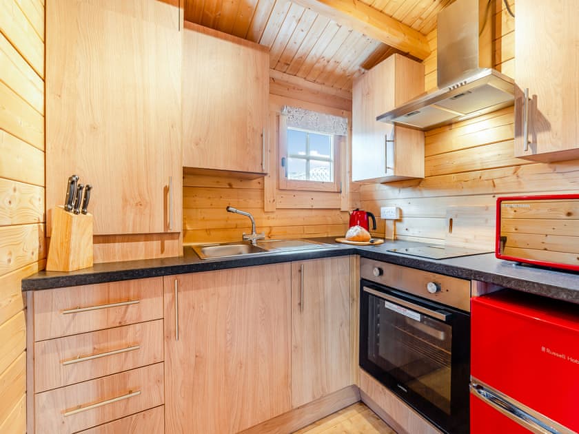 Kitchen | Lochinvar Clydesdale Cabin - Lochinvar Lets, Plains, near Airdrie