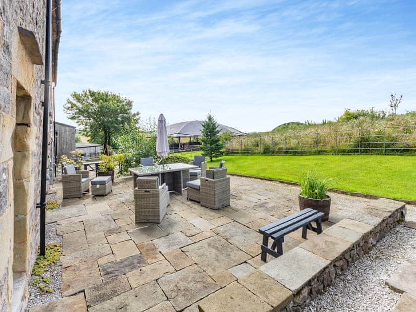 Sitting-out-area | Swaledale Cottage - Broad Ecton Farm, Wetton, Ashbourne