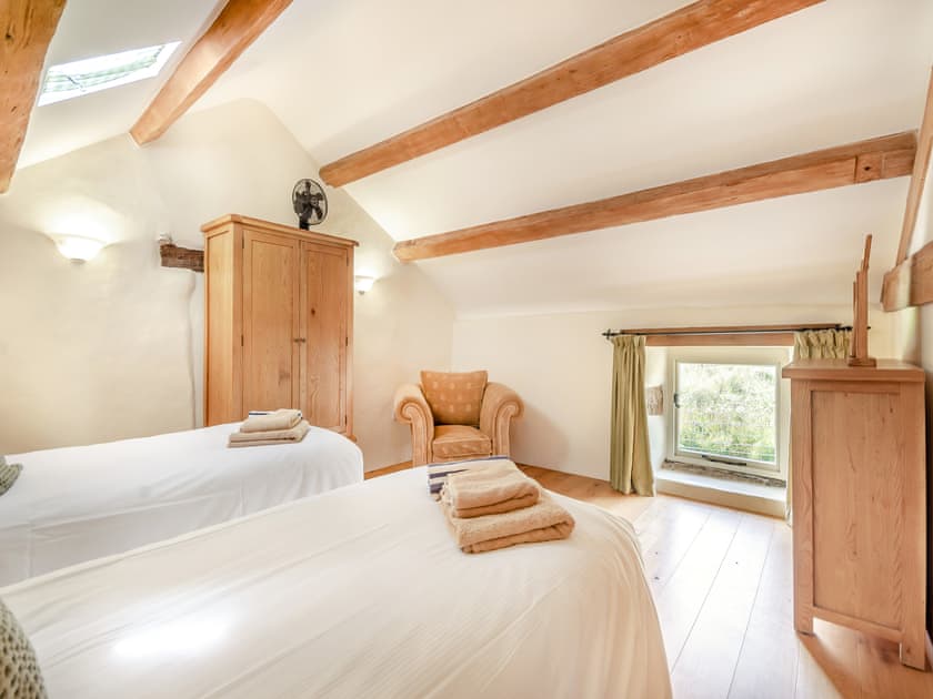 Twin bedroom | White Park Cottage - Broad Ecton Farm, Wetton, Ashbourne
