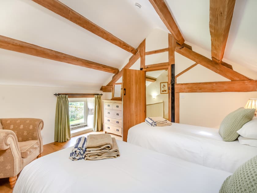 Twin bedroom | White Park Cottage - Broad Ecton Farm, Wetton, Ashbourne