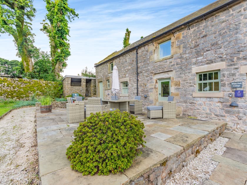 Sitting-out-area | White Park Cottage - Broad Ecton Farm, Wetton, Ashbourne