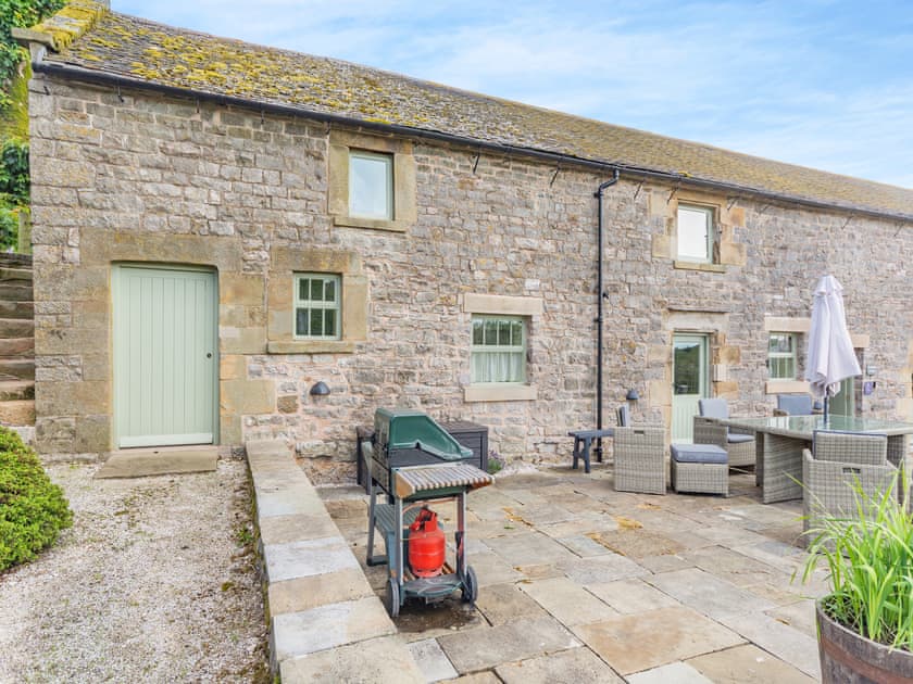 Sitting-out-area | White Park Cottage - Broad Ecton Farm, Wetton, Ashbourne