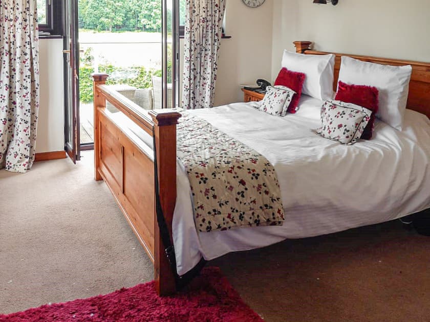 Double bedroom | Melsham House, Limpenhoe, near Norwich