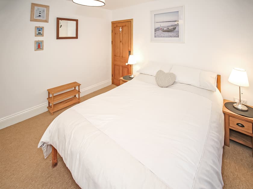 Double bedroom | Captain Jack’s, Porthmadog