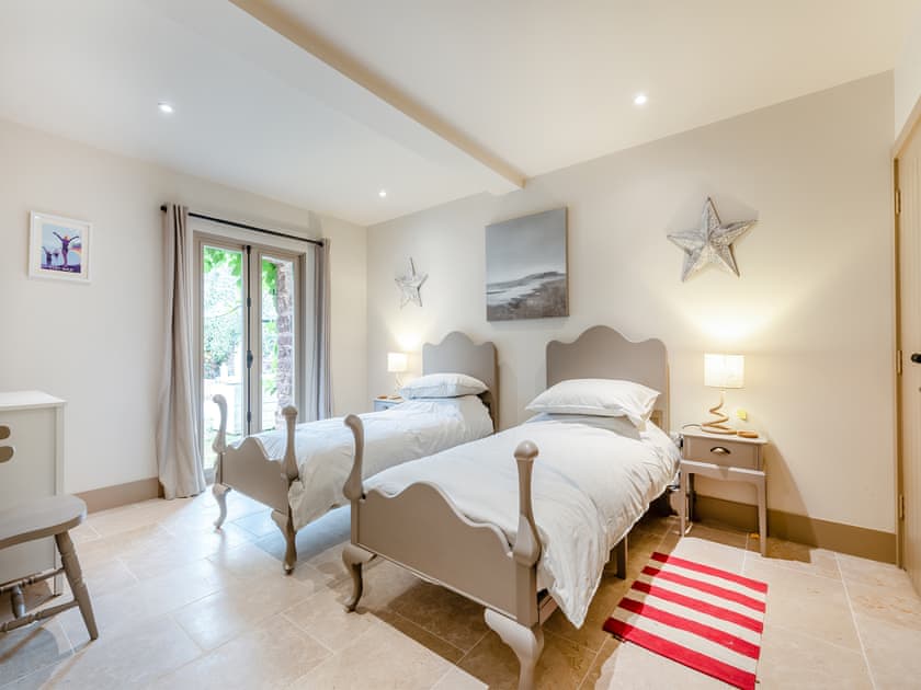 Twin bedroom | The Horse Gin, Blagdon, near Paignton