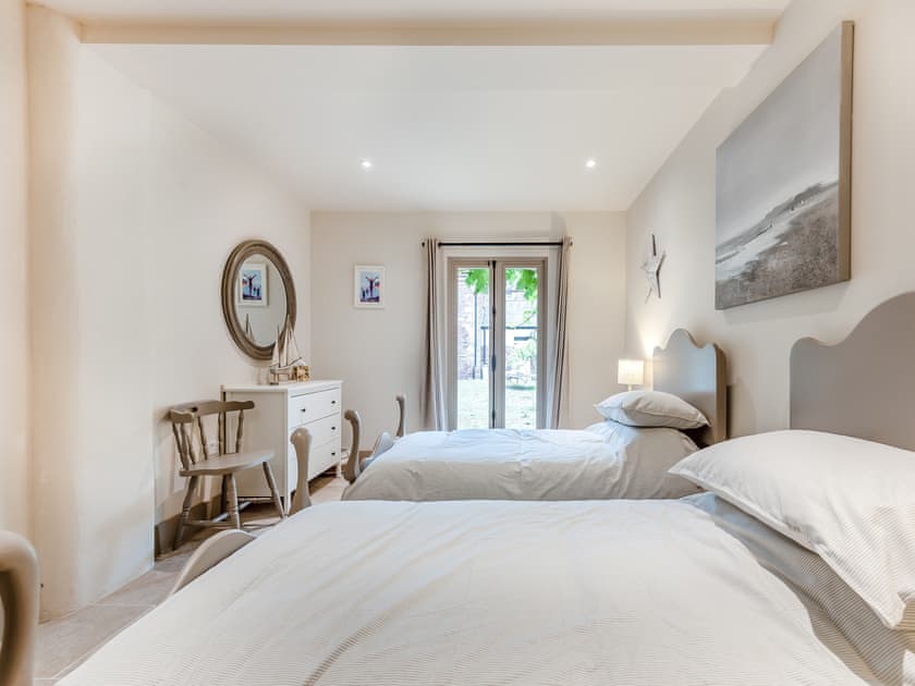 Twin bedroom | The Horse Gin, Blagdon, near Paignton
