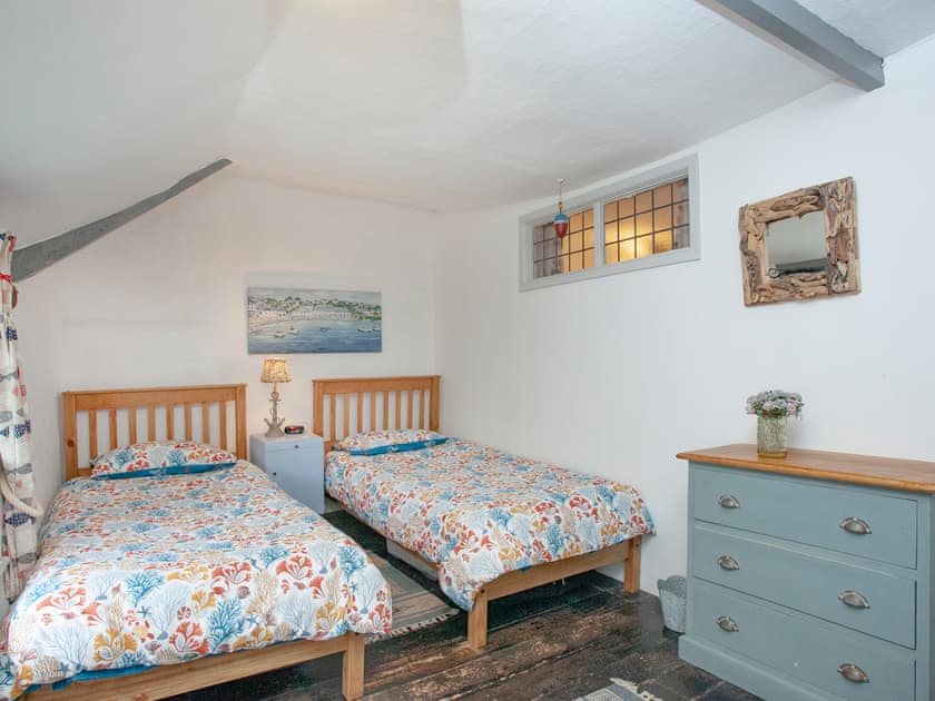 Twin bedroom | Lobster Cottage, Holcombe, near Dawlish