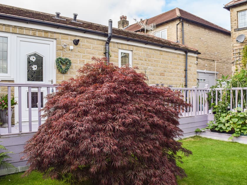 Exterior | Lily Lodge, Almondbury, near Huddersfield