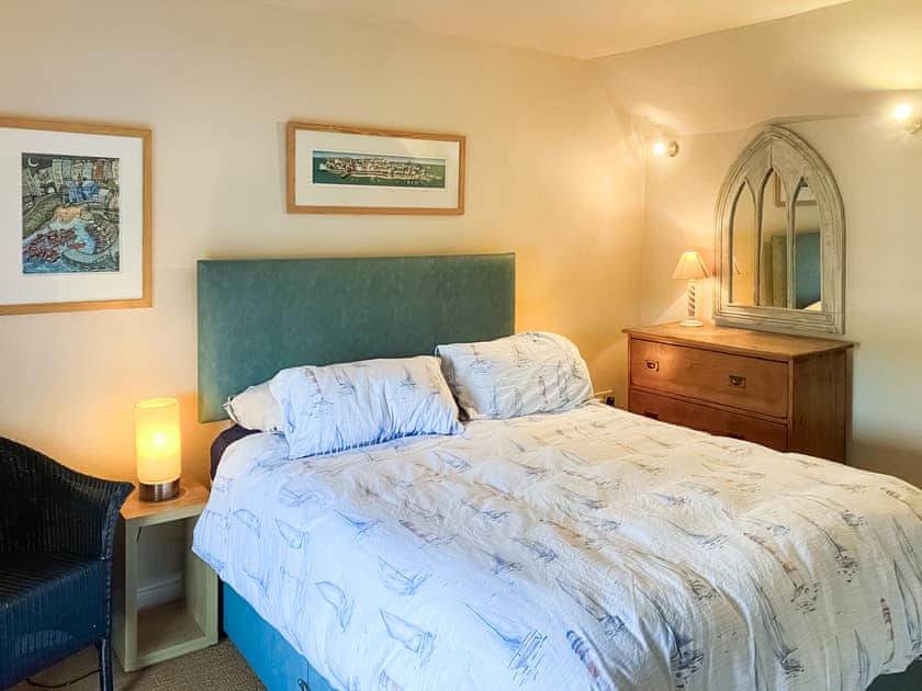 Double bedroom | Hepzibah Cottage, Broad Haven