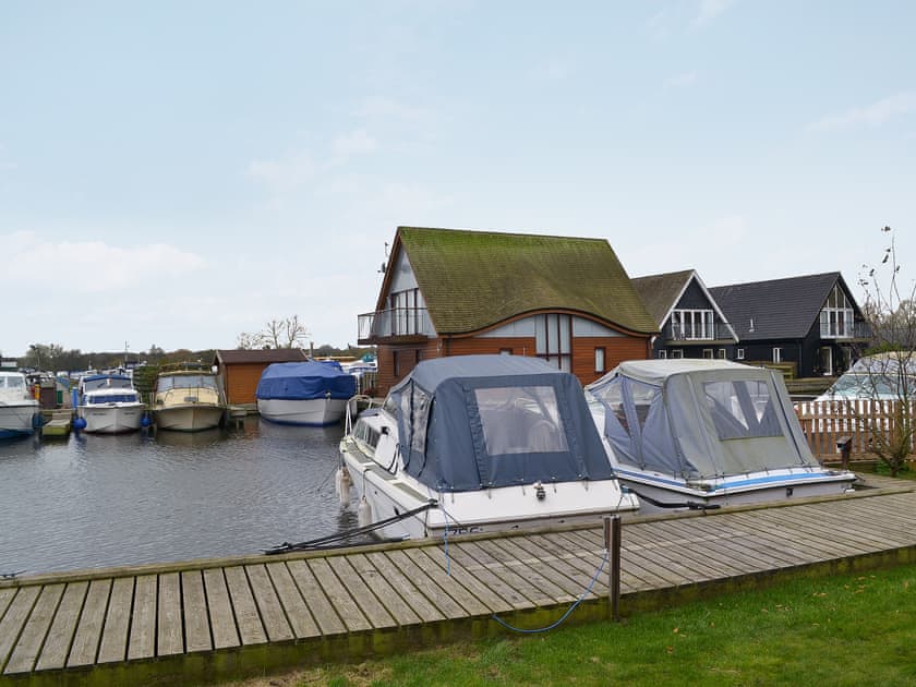 Surrounding area | Marina Vista, Horning