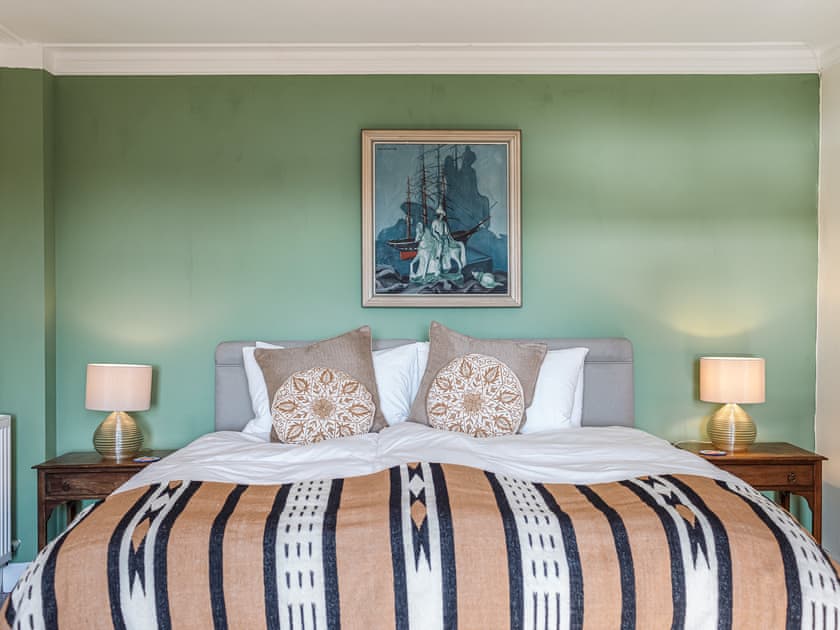 Double bedroom | Strathcashel Cottage, Rowardennan, near Balamaha