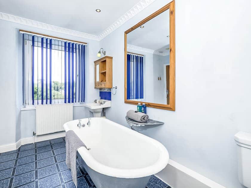 First floor bathroom  | The Light House, Gwithian