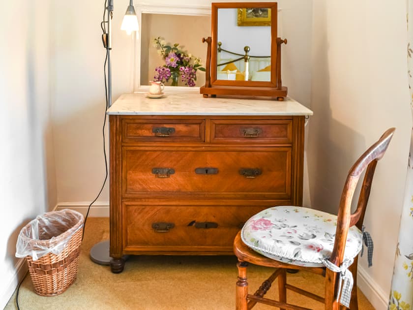 Double bedroom | Fox Cottage, Mylor Bridge, near Falmouth
