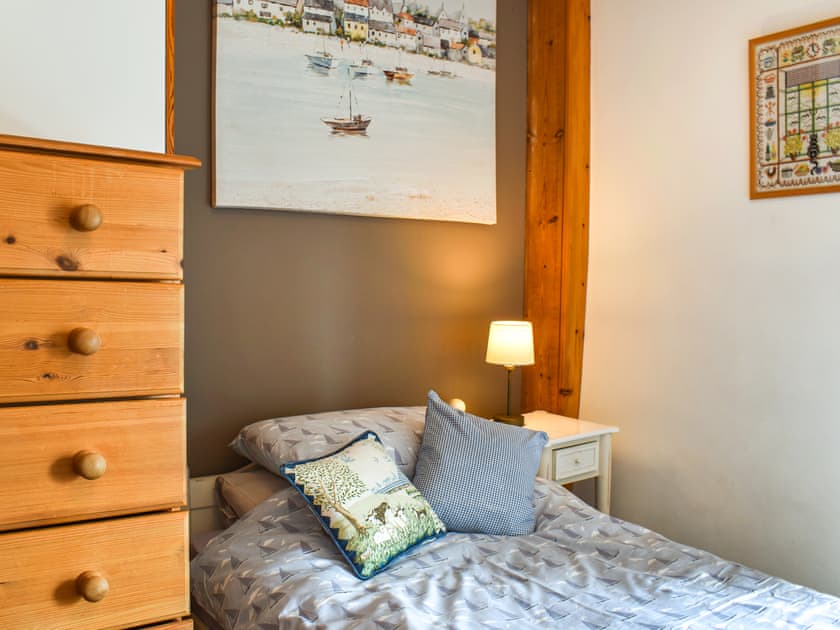 Single bedroom | Fox Cottage, Mylor Bridge, near Falmouth